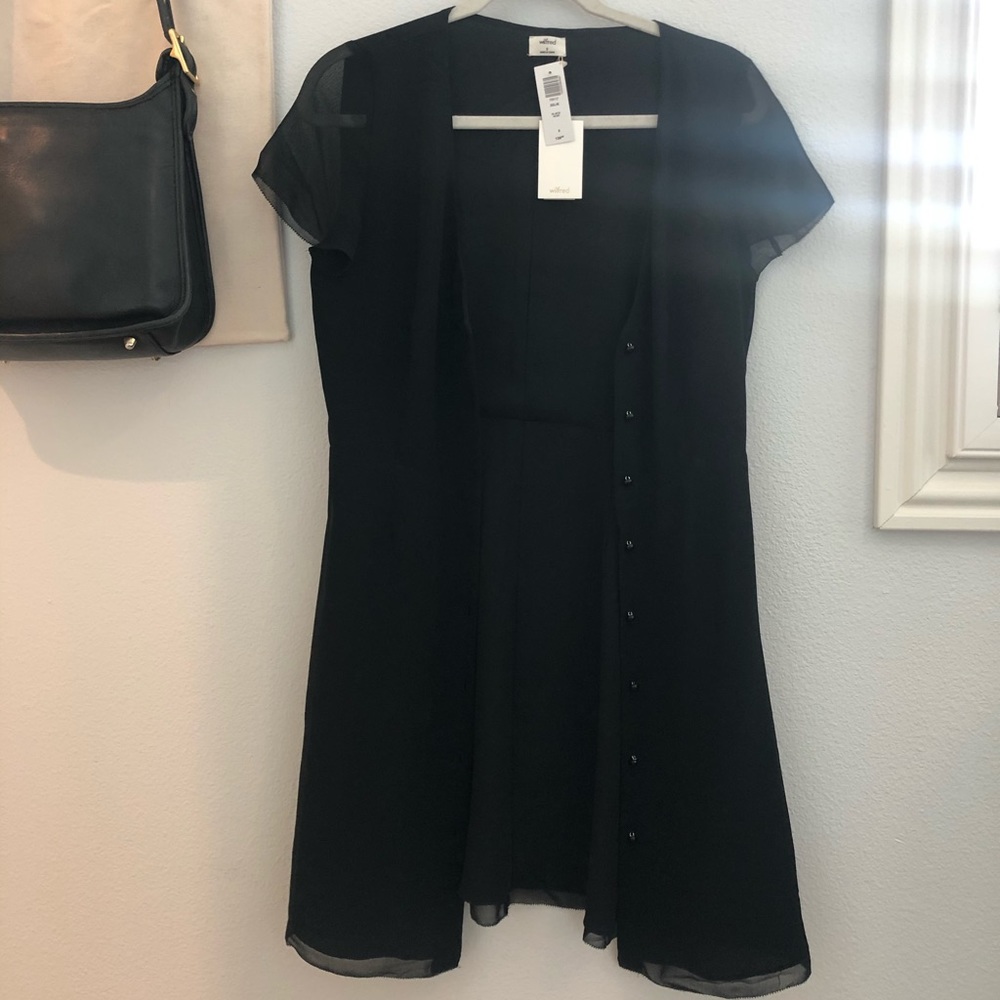 Short Sleeve Lace Trim Sleeve Aritzia Dress Size 6